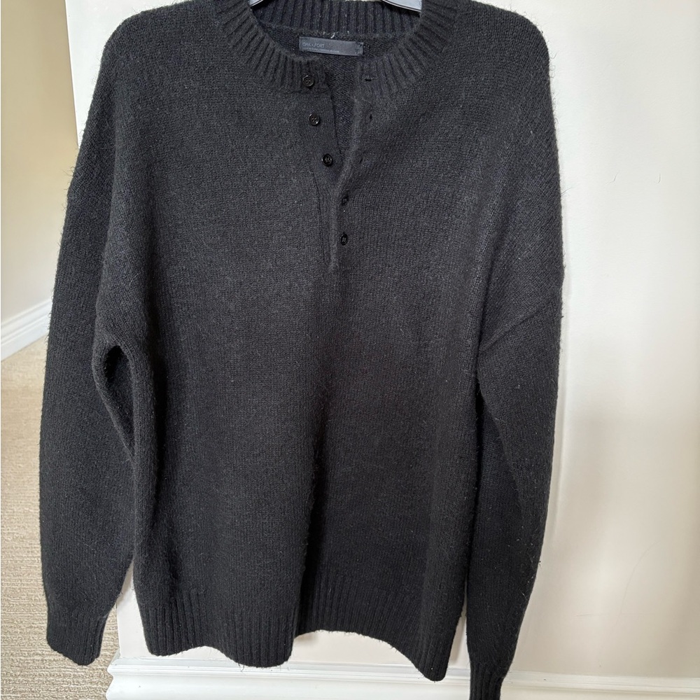 OAK + FORT Black Crewneck Henley Sweater